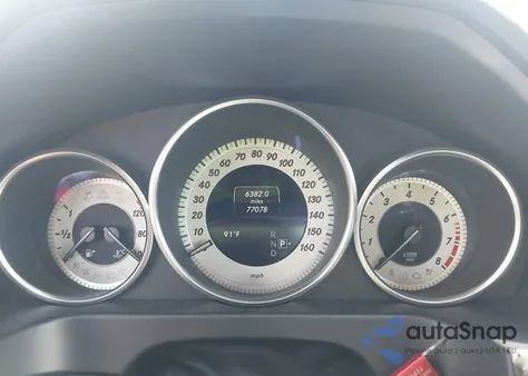 2015 Mercedes-Benz E 350 z USA, uszkodzony, nr VIN WDDHF5KB7FB100211